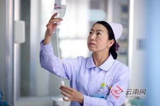 吃瓜女护士抖音网红,揭秘网红背后的故事”