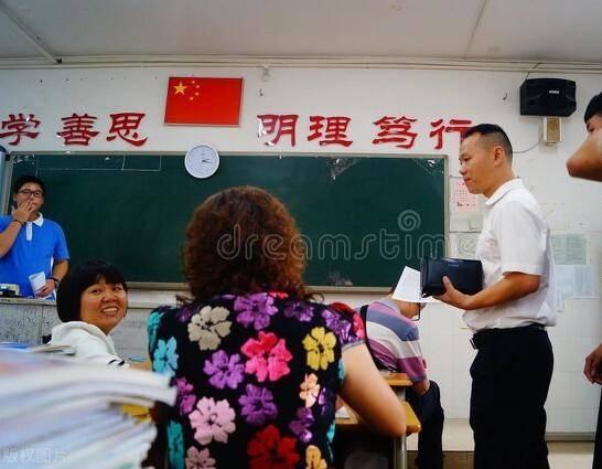 人大附中爆料事件最新情况,最新进展与各方回应梳理  第2张 人大附中爆料事件最新情况,最新进展与各方回应梳理  第2张