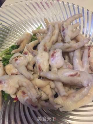 酸辣鸡爪爆料视频,揭秘网红美食背后的制作过程与风味之谜  第3张 酸辣鸡爪爆料视频,揭秘网红美食背后的制作过程与风味之谜  第3张