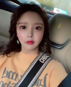 圈内人爆料韩安冉,网红界的风云人物,揭秘她的成名之路
