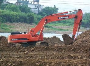 热点爆料挖土机视频,揭秘工地背后的故事  第3张 热点爆料挖土机视频,揭秘工地背后的故事  第3张