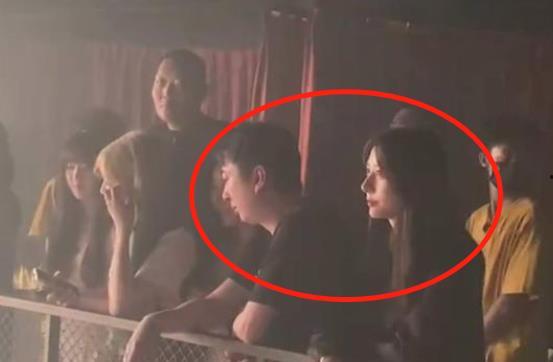 酒吧网红吃瓜事件,揭秘幕后真相与网络舆论风暴  第3张 酒吧网红吃瓜事件,揭秘幕后真相与网络舆论风暴  第3张