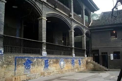 53号白公馆在线观看,揭秘神秘古宅的惊悚往事  第3张