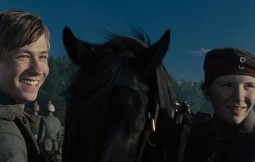 战马电影在线观看免费,免费在线观看,感受史诗般的骏马传奇  第2张 战马电影在线观看免费,免费在线观看,感受史诗般的骏马传奇  第2张