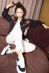 杨紫最新商务爆料,演绎时尚新篇章  第1张