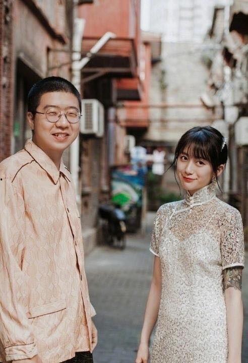 娱乐圈经常有吃瓜的人吗,瓜田李下,揭秘“吃瓜群众”的狂欢世界 第3张 娱乐圈经常有吃瓜的人吗,瓜田李下,揭秘“吃瓜群众”的狂欢世界 第3张